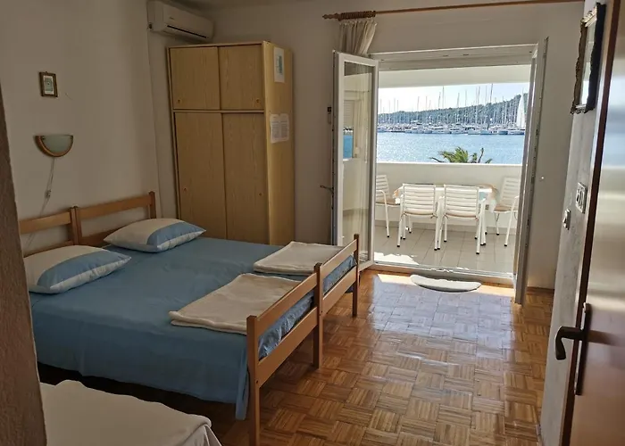 Apartamento By The Sea - 12995